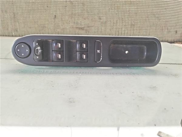 mando elevalunas delantero izquierdo peugeot