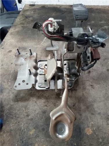 Pedal Embrague Peugeot 307 foto 3