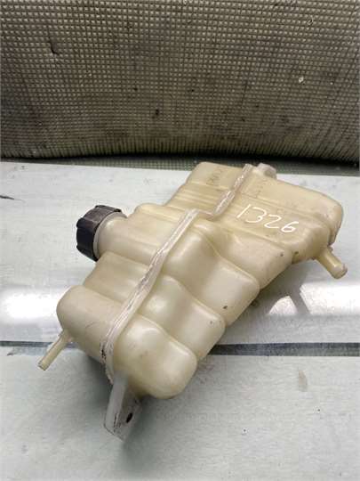 Botella Expansion Nissan Juke I (F15E)(06.2010->)