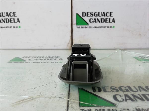 MANDO ELEVALUNAS TRASERO DERECHO Mercedes-Benz Clase C (BM 202) Berlina (04.1993->) foto 2