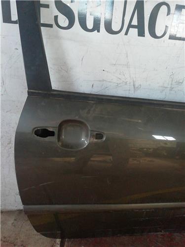 Puerta Delantera Derecha Toyota COROLLA foto 2