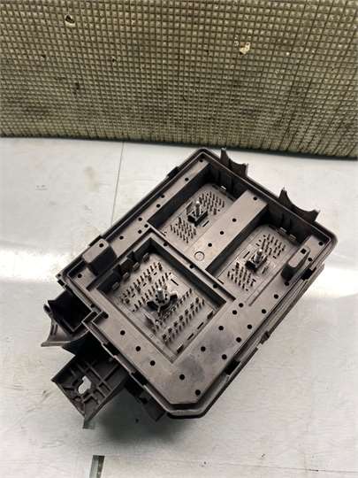 Caja Fusibles/Rele Opel Corsa E (2014->) foto 3