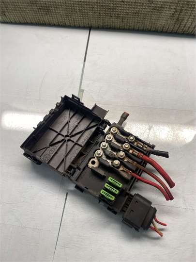 Caja Fusibles/Rele Seat Toledo (1M2)(03.1999->) foto 3