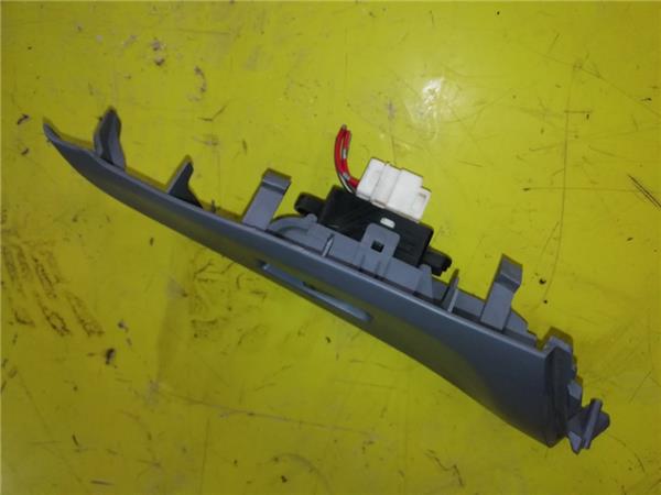 MANDO ELEVALUNAS DELANTERO DERECHO Nissan Almera (N16/E)(01.2000->) foto 4