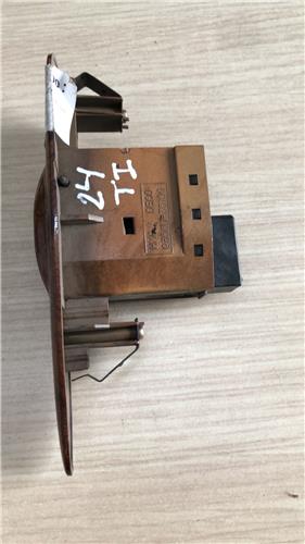 MANDO ELEVALUNAS TRASERO IZQUIERDO Hyundai Sonata (Y3)(1994->) foto 4