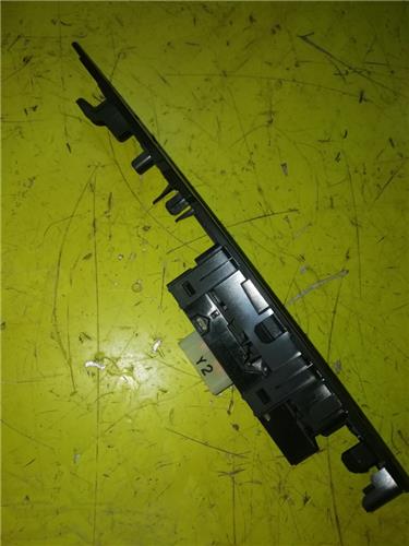 MANDO ELEVALUNAS DELANTERO DERECHO Nissan Qashqai (J11E)(2013->) foto 3