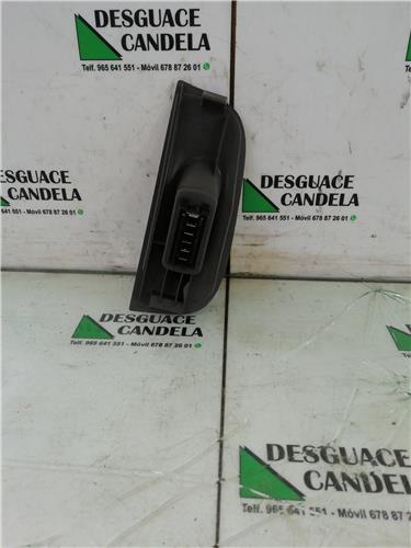 MANDO ELEVALUNAS DELANTERO DERECHO Renault Megane I Fase 2 Berlina (BA0)(1999->) foto 2