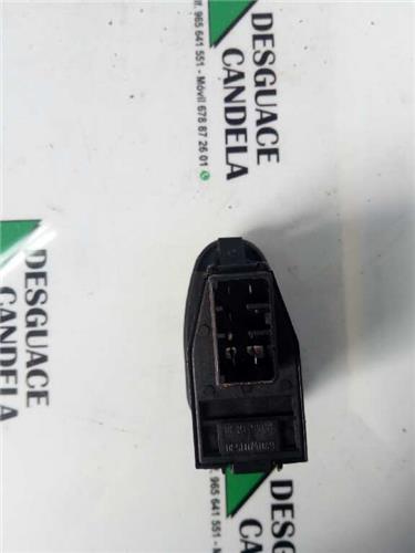 MANDO ELEVALUNAS DELANTERO DERECHO Mitsubishi Santamo (Hyundai)(1999->) foto 2