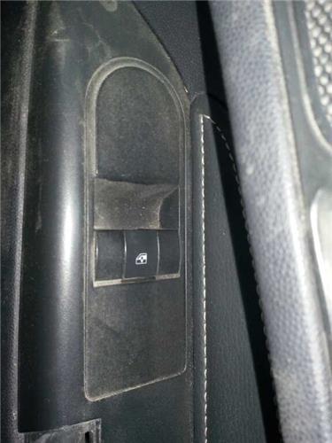 MANDO ELEVALUNAS DELANTERO DERECHO Opel Zafira B (2005->)
