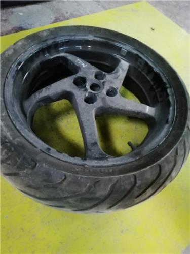 RUEDA TRASERA HONDA VFR 800 foto 3