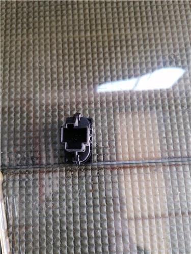 MANDO ELEVALUNAS TRASERO DERECHO Ford Mondeo Turnier (GE)(2000->) foto 3