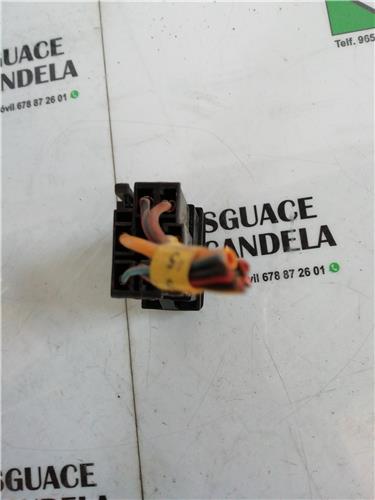 MANDO ELEVALUNAS DELANTERO DERECHO Seat Ibiza (6K1)(1993->) foto 3