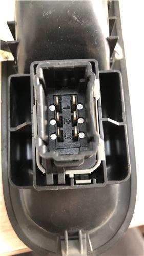 MANDO ELEVALUNAS DELANTERO DERECHO Renault Clio III (2005->) foto 3