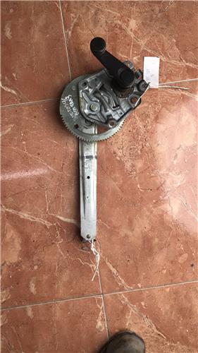 ELEVALUNAS MANUAL TRASERO DERECHO