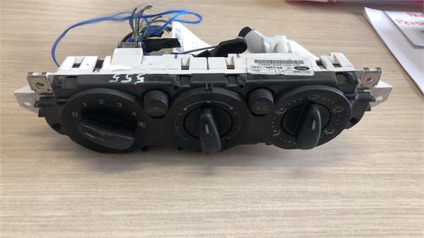 Mandos Calefaccion / Aire Acondicionado Ford Focus Berlina (CB4)(2008->)