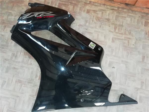 CARENADO SUPERIOR IZQUIERDO HONDA VFR 800 foto 4