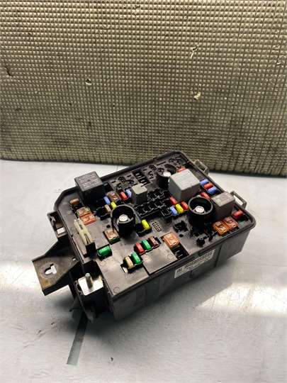 Caja Fusibles/Rele Opel Corsa E (2014->) foto 5