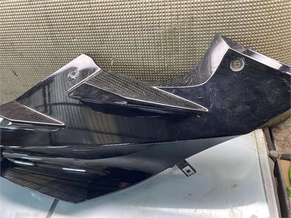 Embellecedor Exterior Puerta Trasera Izquierda YAMAHA YZF-R 125 foto 3