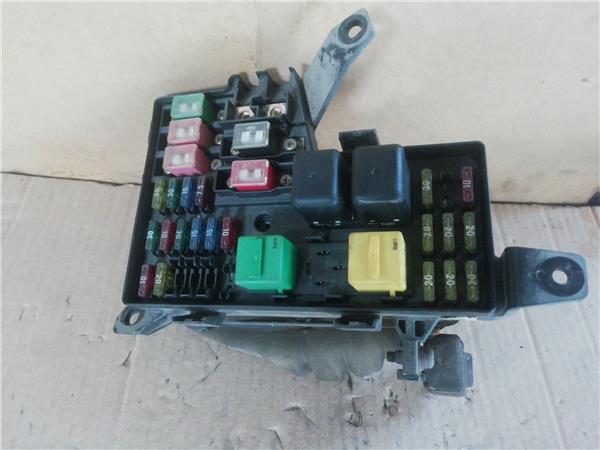 Caja Reles MG ROVER SERIE 600 foto 2