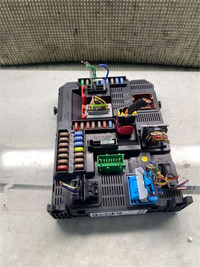 Caja Fusibles/Rele Peugeot 308 (2013->)