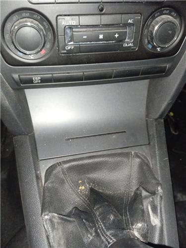 cenicero skoda octavia combi 1z5 2008 19 tre