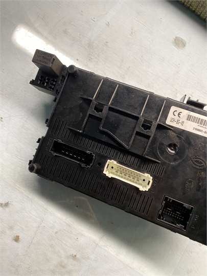 Modulo Electronico Renault Clio II Fase II (B/CB0)(2001->) foto 3