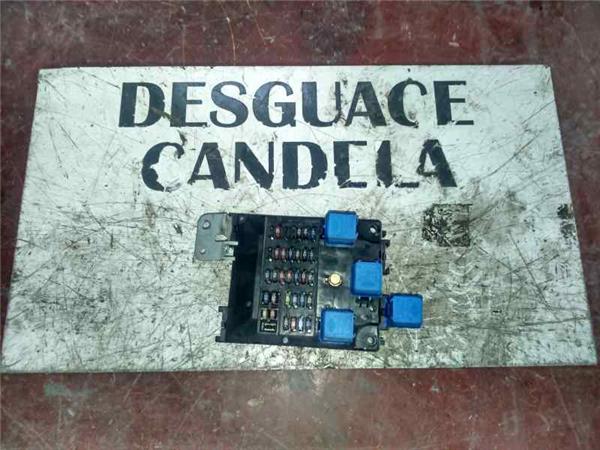 caja reles nissan primera berlina p11 051996