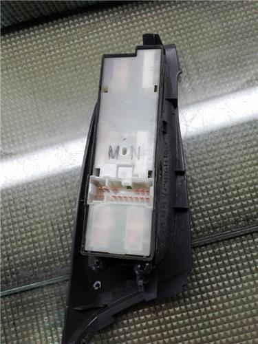 MANDO ELEVALUNAS DELANTERO IZQUIERDO Nissan Almera (N16/E)(01.2000->) foto 2