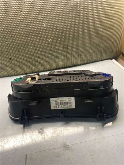 Cuadro Instrumentos Volkswagen Golf IV Berlina (1J1)(10.1997->2004) foto 3