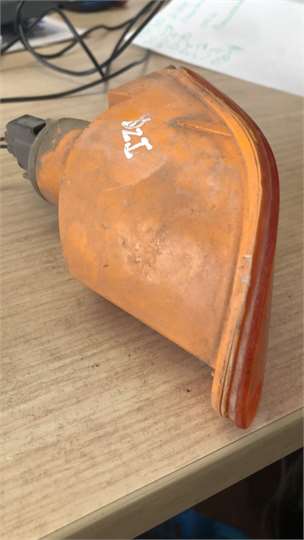 Intermitente Delantero Izquierdo Ford FOCUS BERLINA foto 2
