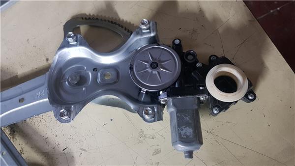 Elevalunas Electrico Delantero Derecho Toyota VERSO