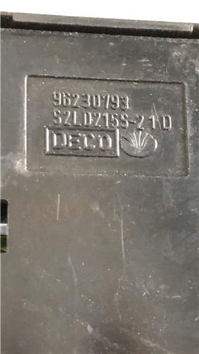 MANDO ELEVALUNAS DELANTERO IZQUIERDO Daewoo Lanos (1997->) foto 3
