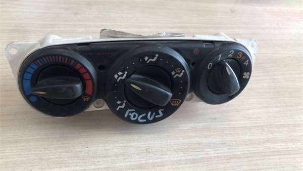 Mandos Calefaccion / Aire Acondicionado Ford Focus Berlina (CAK)(1998->) foto 5