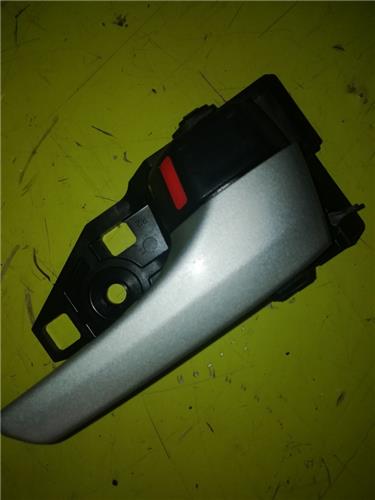 manilla interior puerta trasera derecha toyot