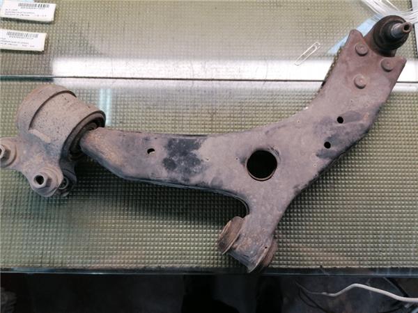 Brazo Inferior Delantero Izquierdo Ford Focus Berlina (CB4)(2008->)