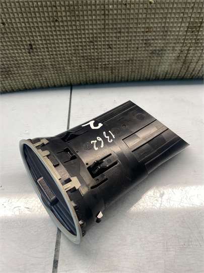 AIREADOR CENTRAL Ford Focus Berlina (CB4)(2008->)