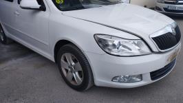 aleta delantera derecha skoda octavia combi 1