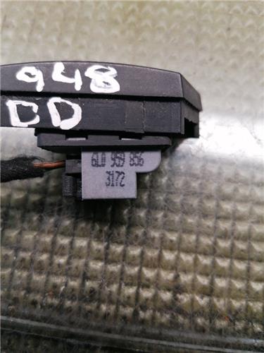 MANDO ELEVALUNAS DELANTERO DERECHO Seat Ibiza (6L1)(04.2002->) foto 3