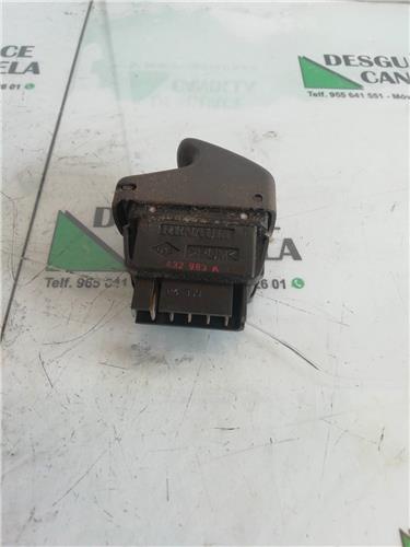 MANDO ELEVALUNAS DELANTERO DERECHO Renault SCENIC