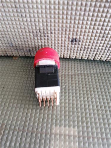 Interruptor Luces Emergencia Renault Twingo I (C06)(05.1993->) foto 2