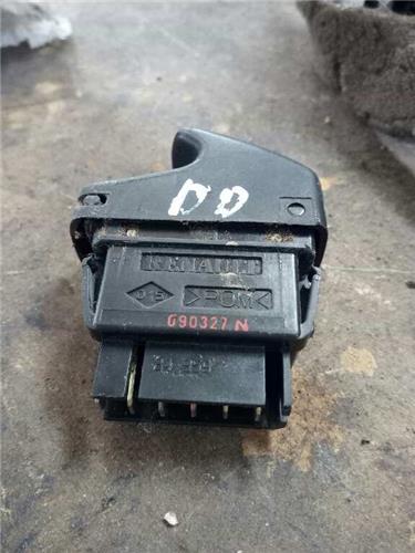 MANDO ELEVALUNAS DELANTERO DERECHO Renault KANGOO 4X4 foto 2