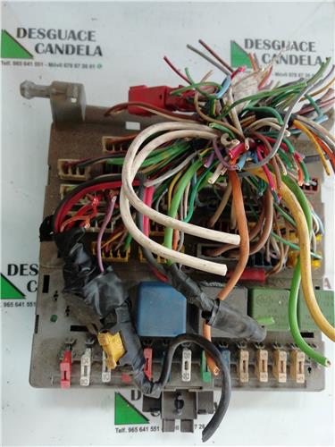 caja reles peugeot 205 berlina 021983 18 d m