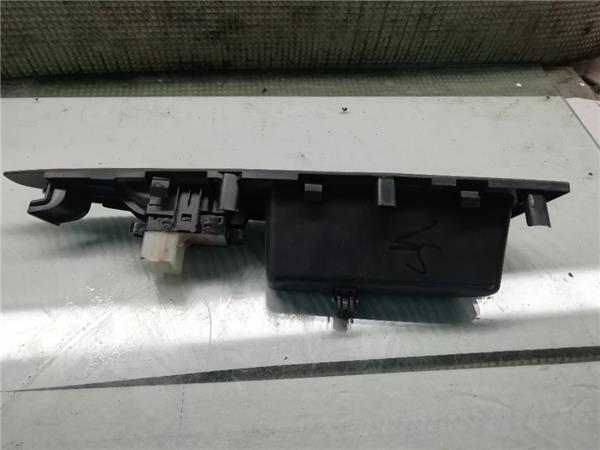 MANDO ELEVALUNAS TRASERO IZQUIERDO Nissan Qashqai (J11E)(2013->) foto 2