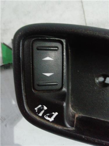 MANDO ELEVALUNAS DELANTERO DERECHO Ford MONDEO BER. foto 4