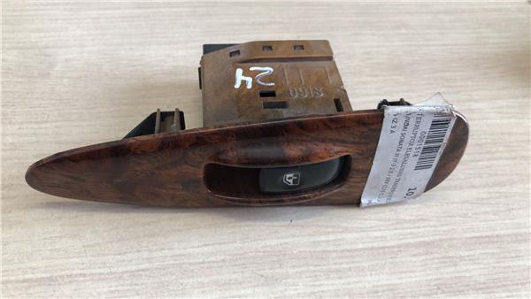 MANDO ELEVALUNAS TRASERO DERECHO Hyundai Sonata (Y3)(1994->) foto 5