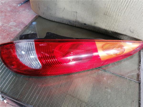 piloto trasero derecho nissan almera tino v10