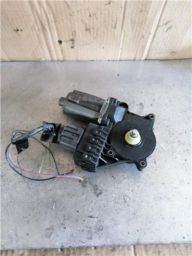 MOTOR ELEVALUNAS TRASERO DERECHO Ford Mondeo Berlina (GE)(2000->) foto 2