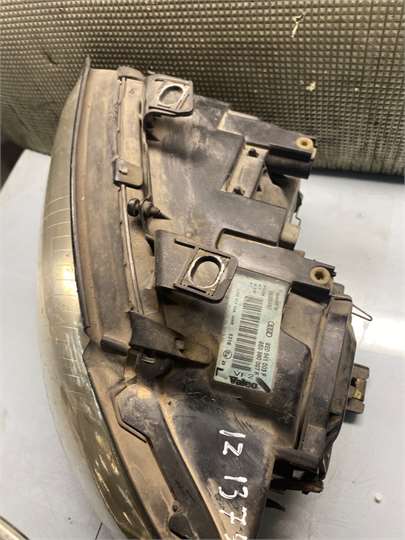 Faro Delantero Izquierdo Audi A4 Berlina (8E)(12.2001->) foto 2