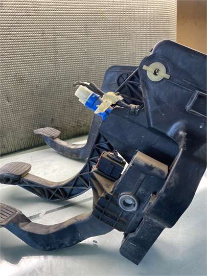 Juego Pedales Completo Peugeot Boxer Camion Doble Cabina (2014->) foto 4