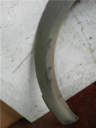 Moldura Paragolpes Trasero Ford Transit Connect (TC7)(2002->) foto 4